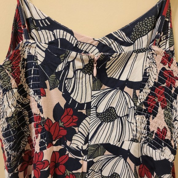 LOFT Floral Dress Petite Size: 2P - Picture 3 of 5